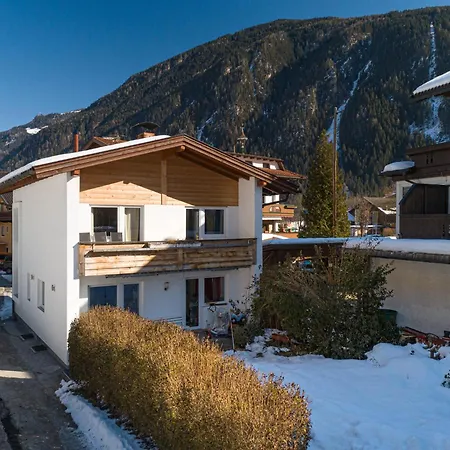 Regenbogenhaus בית נופש *